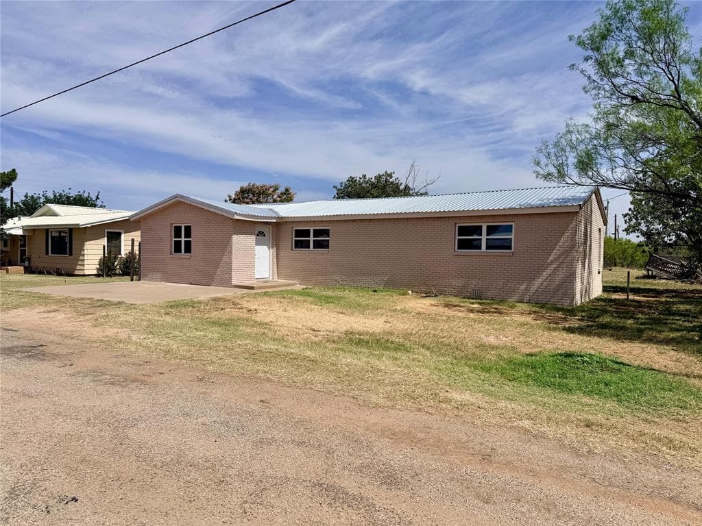 424 W Santa Fe Ave