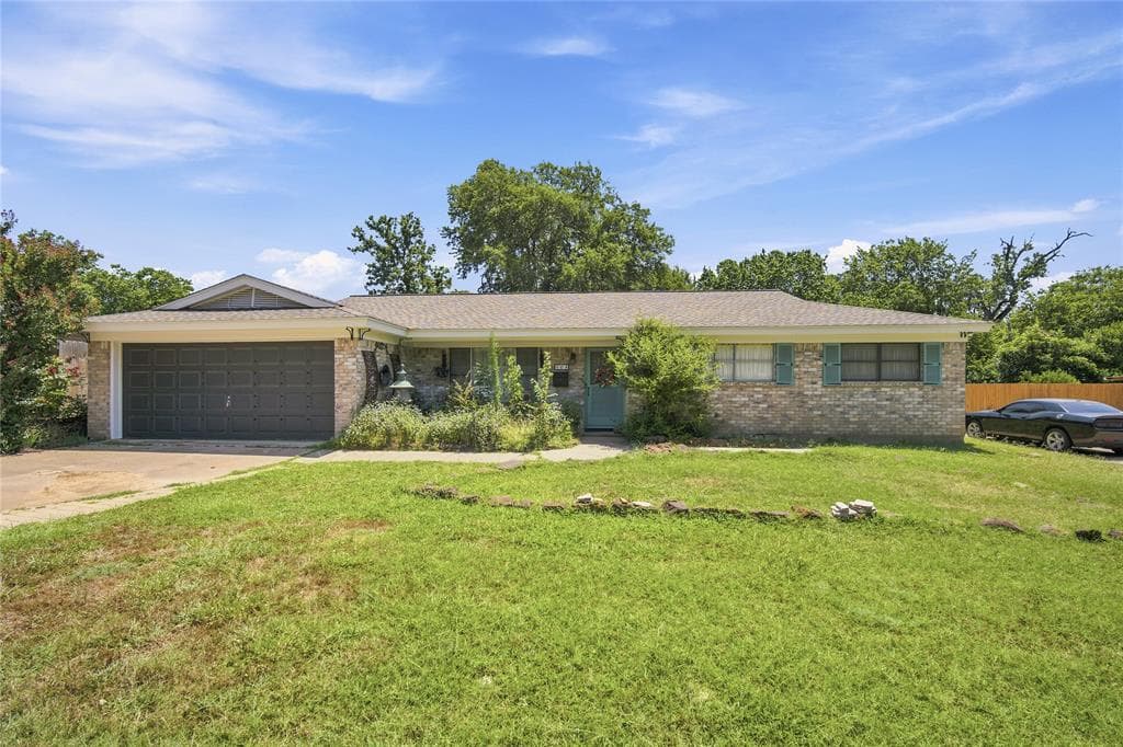 403 Westcliff Dr