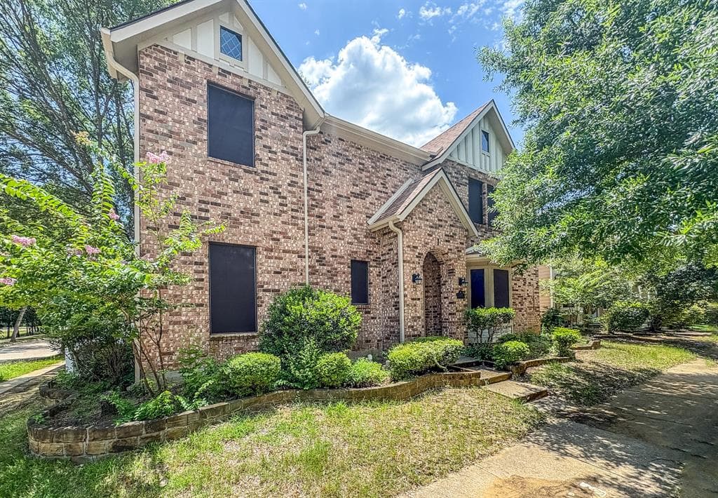 1528 Chestnut Dr