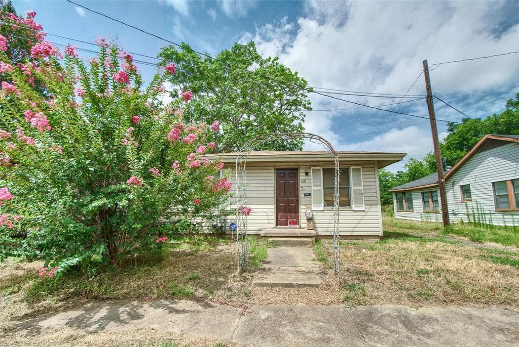600 Hatton St