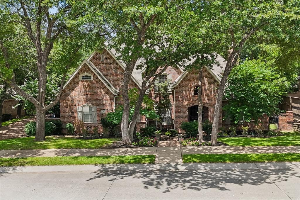 706 Wentwood Dr
