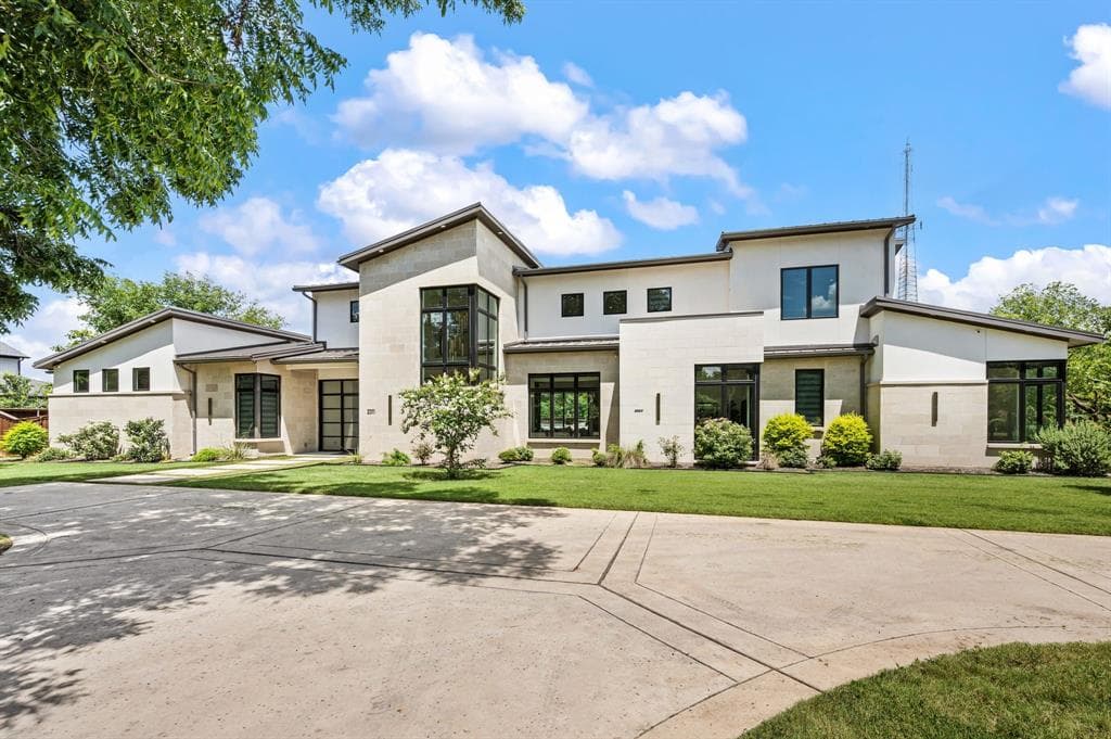 2311 Lonesome Dove Rd