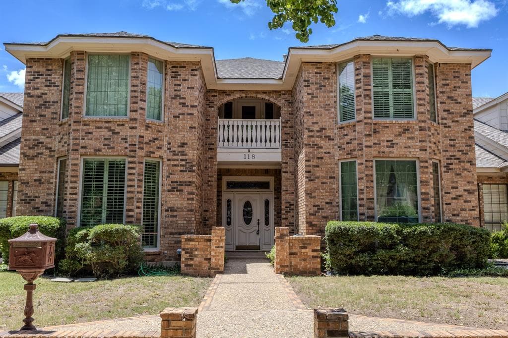118 Lytle Place Dr