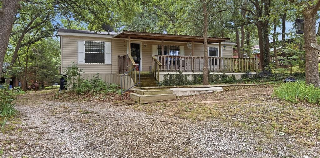 945 Lake Rd