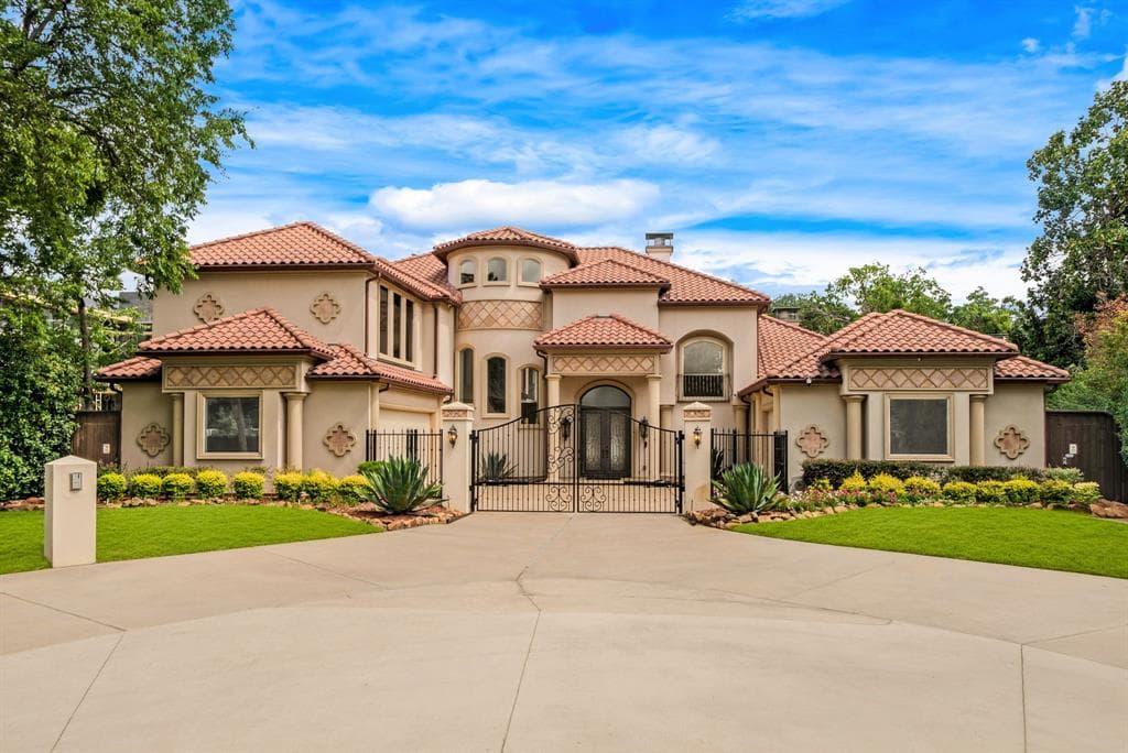 5821 Northaven Rd