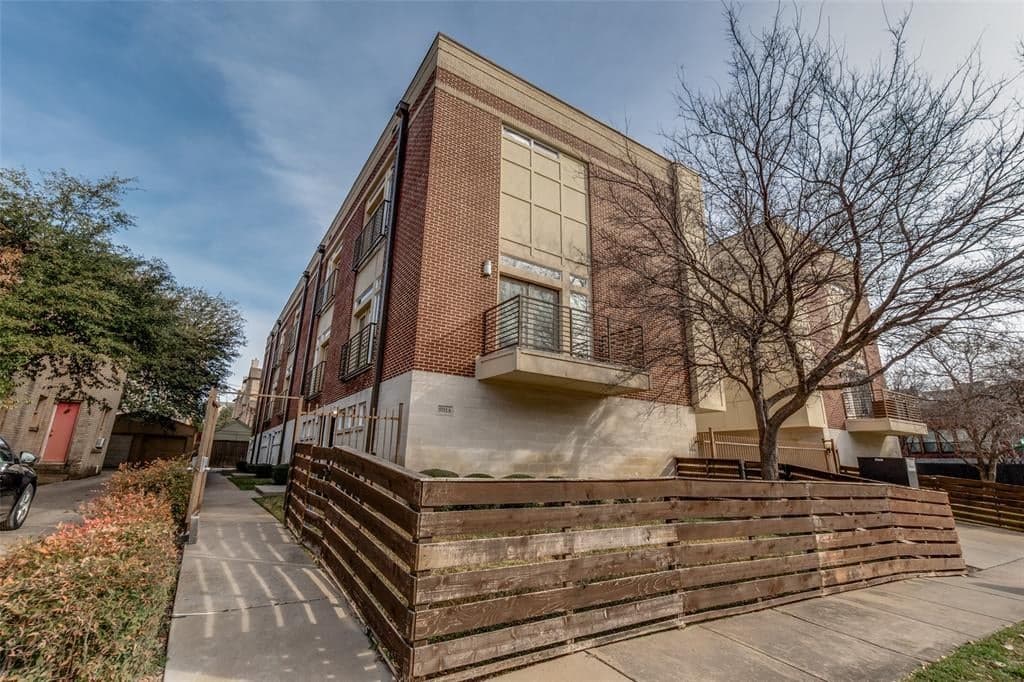 5711 Ross Ave Apt 5