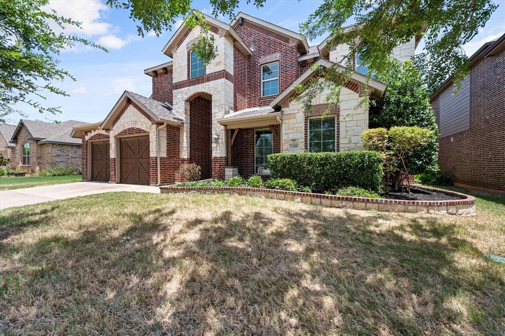 1308 Lacey Oak Dr