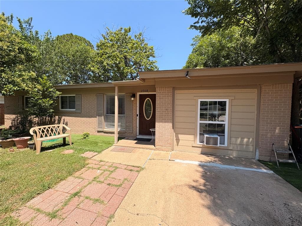 1708 Westcrest Dr