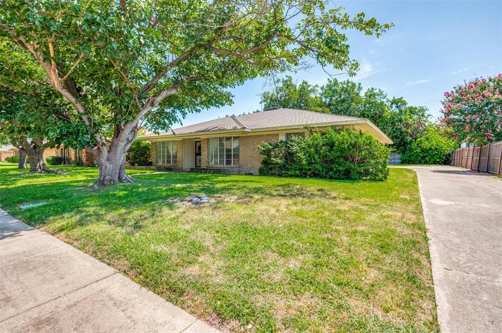 10512 Royal Chapel Dr