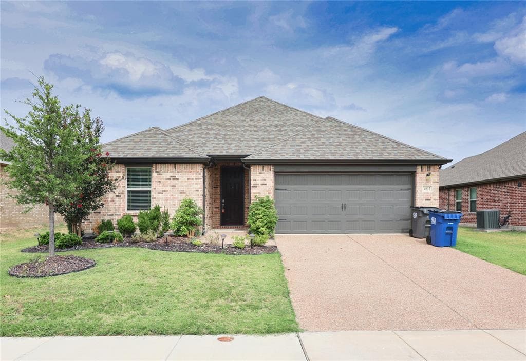 4012 Mockingbird Ln
