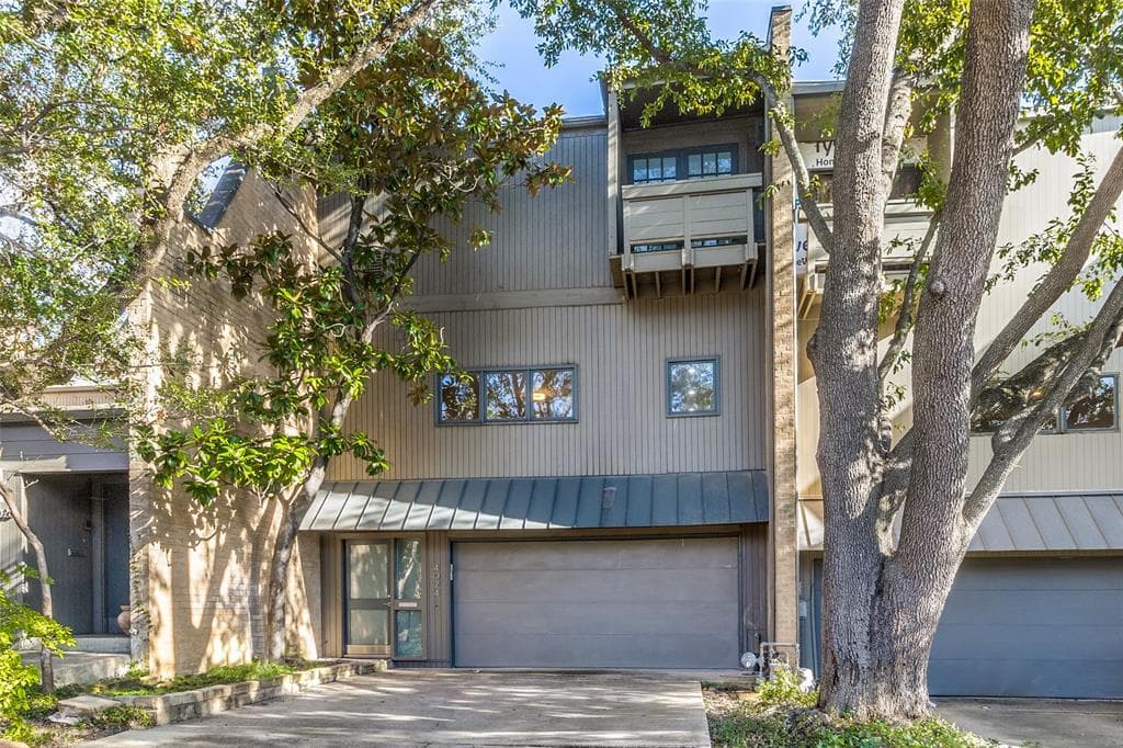 4024 Buena Vista St