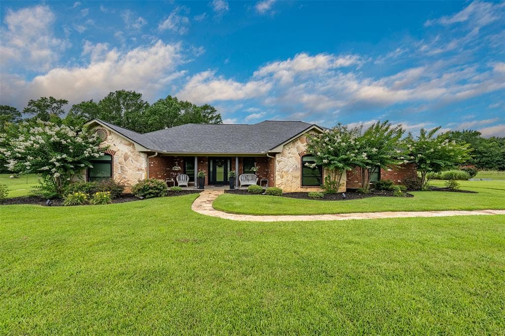 377 Utzman Rd