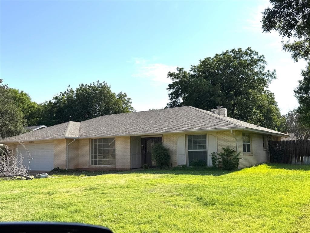2117 Woodridge Dr