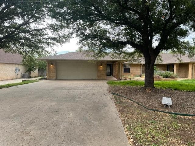 609 Williamsburg Ct