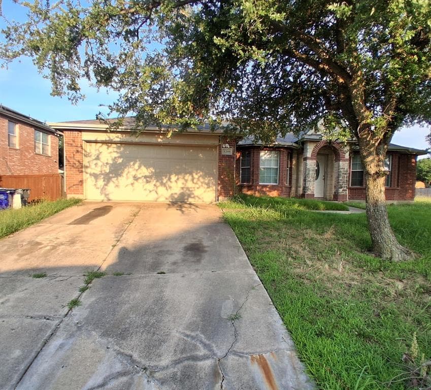 1200 Hampton Dr