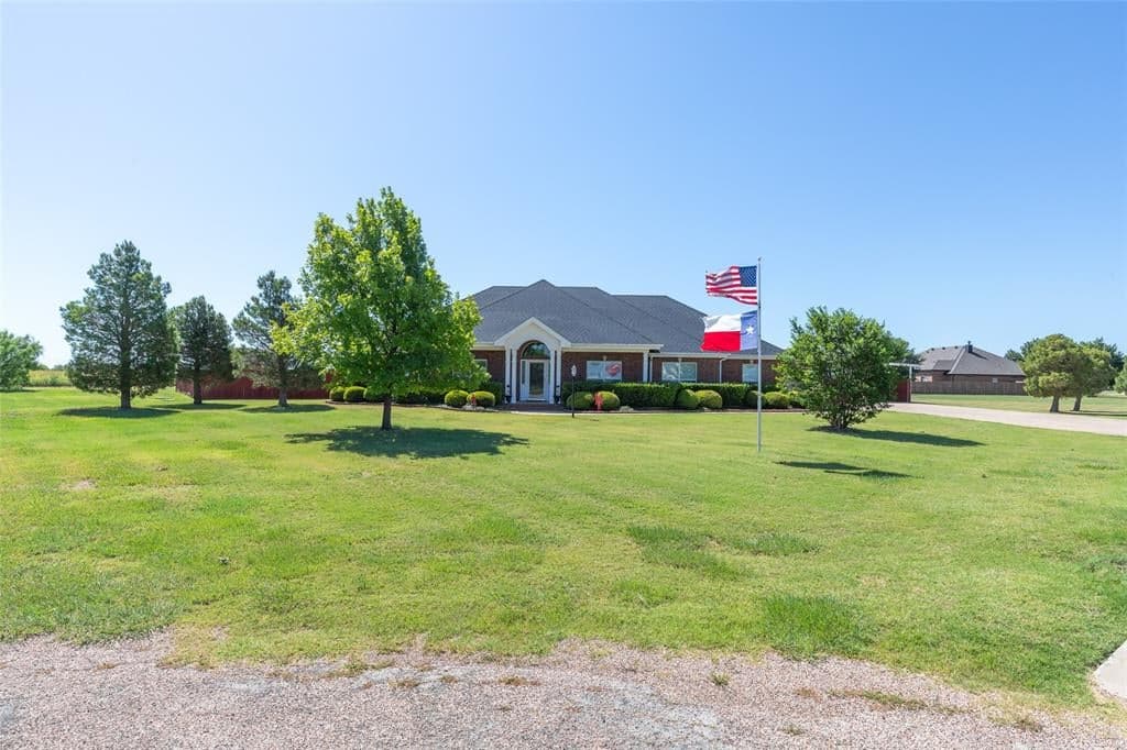 101 Apple Blossom Dr
