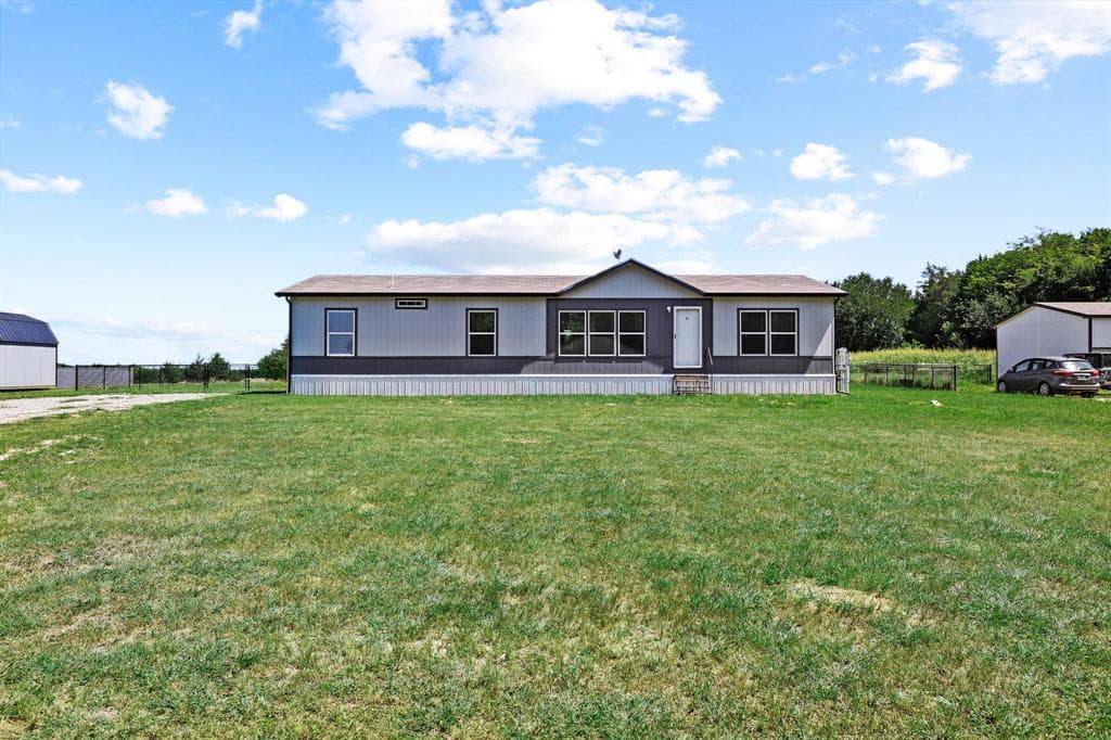 1235 County Road 1400
