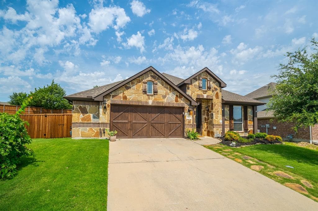 303 Magnolia Dr