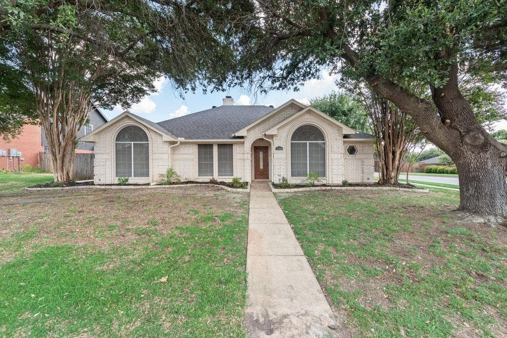 7400 Chapman Dr