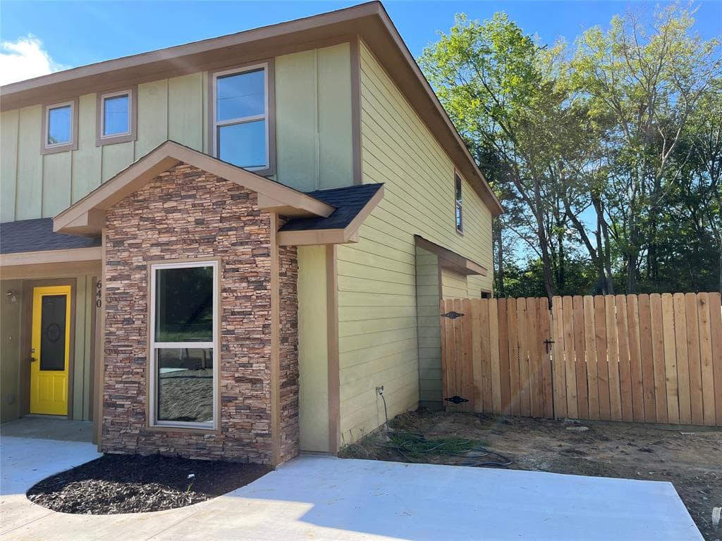 640-650 Sycamore