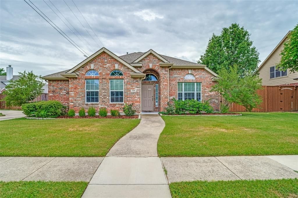 1720 Hackberry Branch Dr