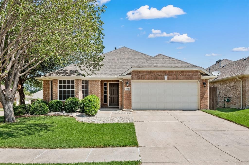 2401 Castle Creek Dr
