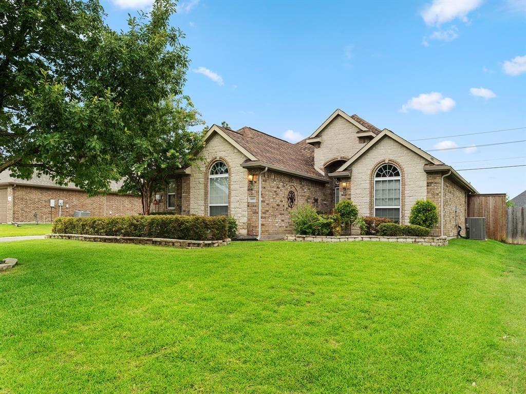 1009 Ethan Dr