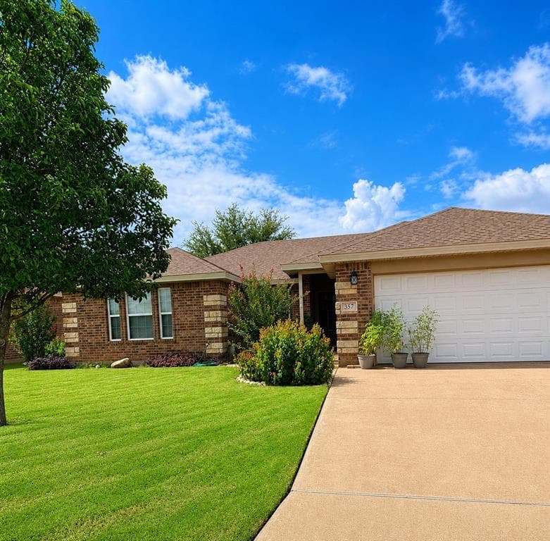 357 Miss Ellie Ln