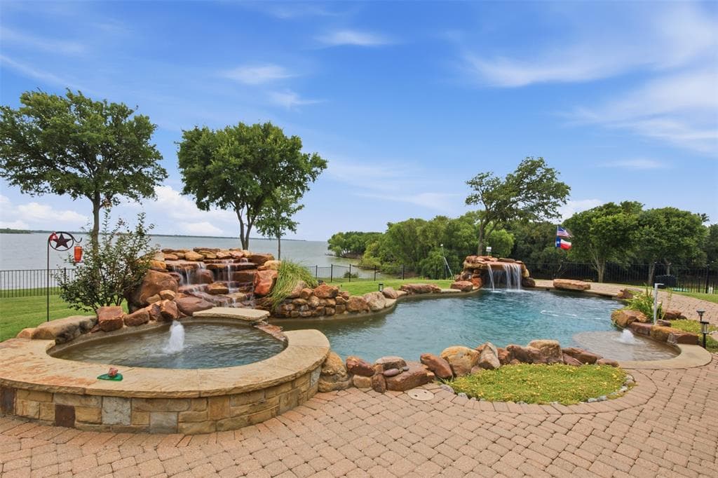 3580 Pinnacle Bay Pt