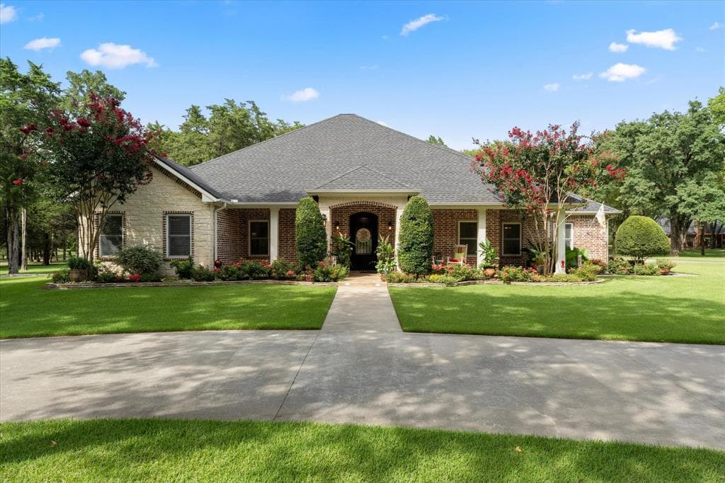156 Private Road 5942