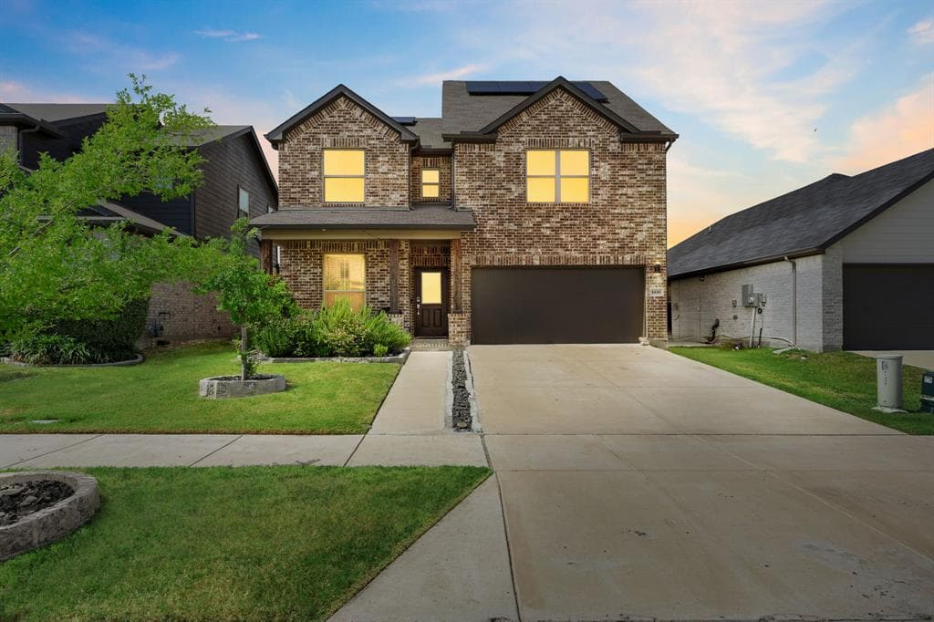1436 Black Canyon Ave