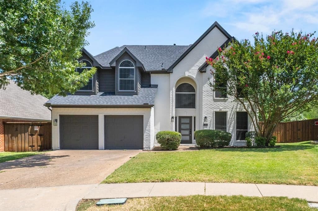 6748 Burr Oak Dr