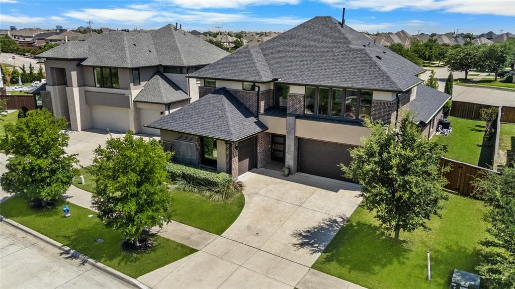 769 Laverton Dr
