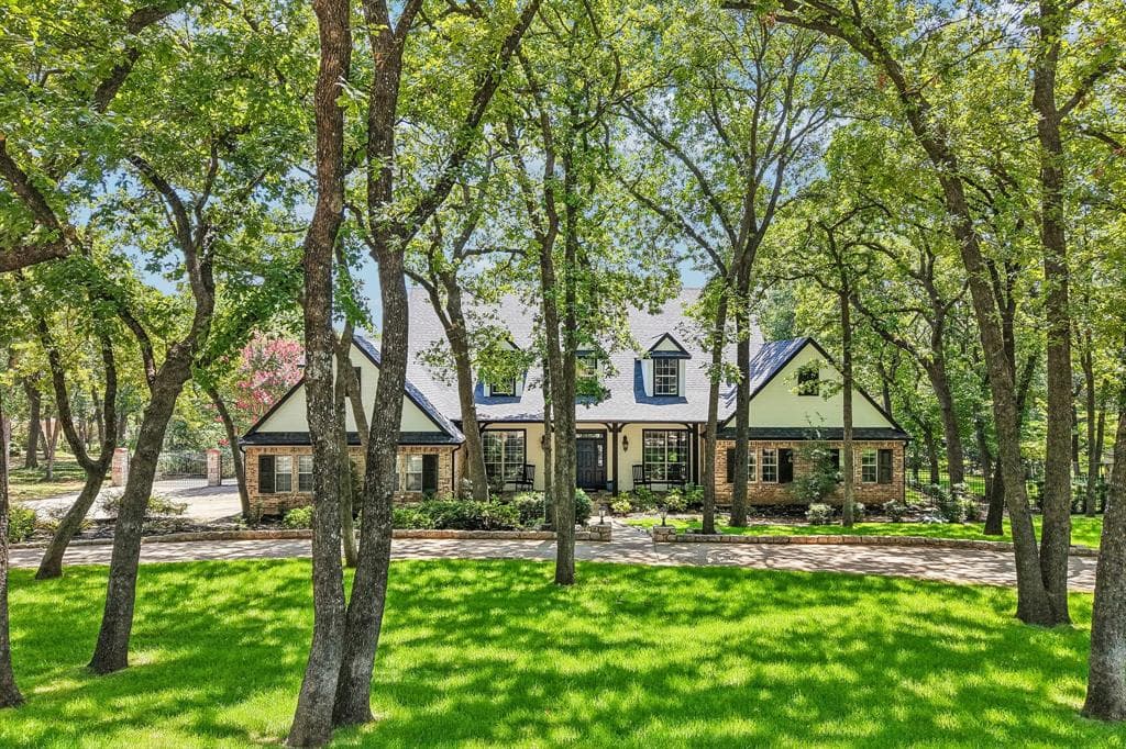 1455 Hickory Ct