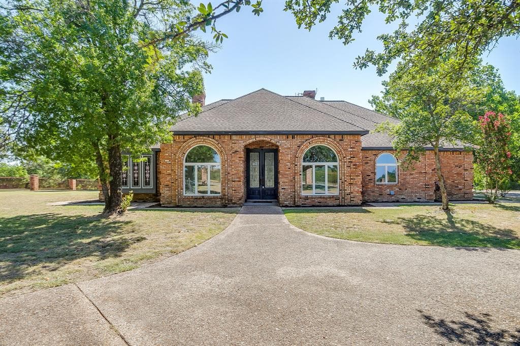 2625 Clear Lake Rd