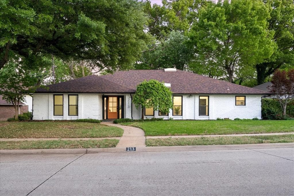 213 Westpark Dr S