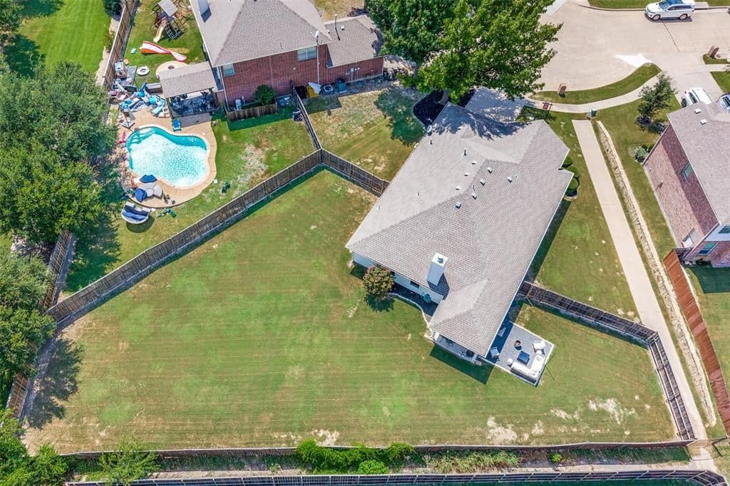 200 Ferndale Dr