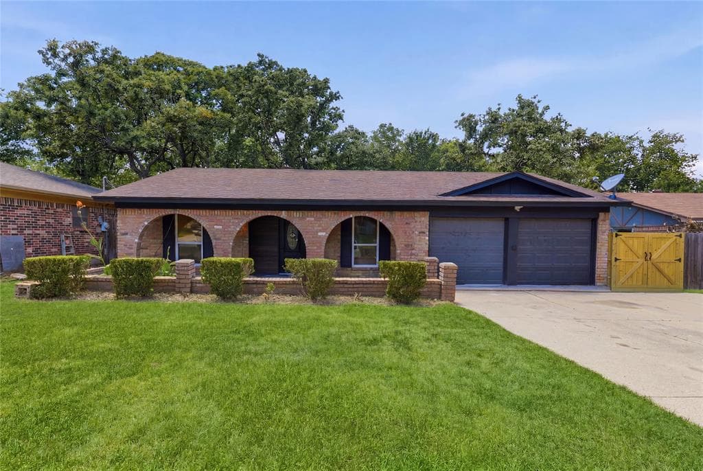 2706 Mintwood Pl