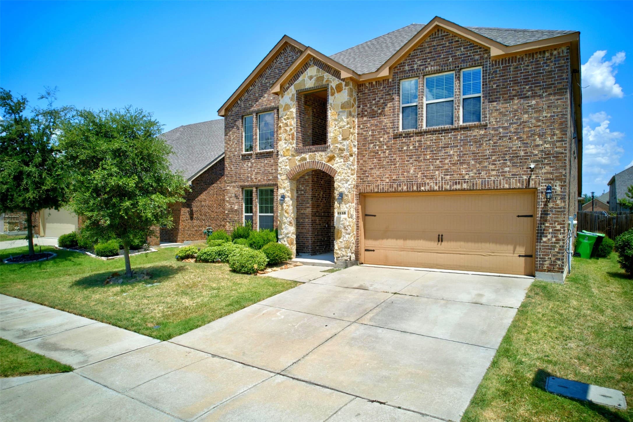 2113 Lake Hawthorne Trl