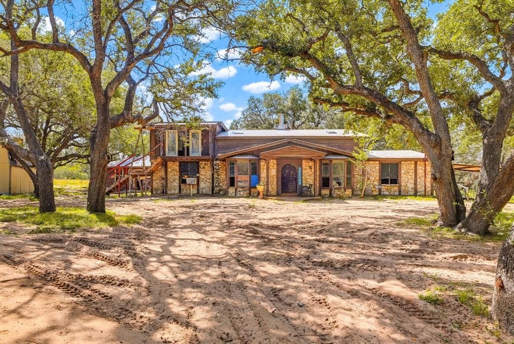 Main property image