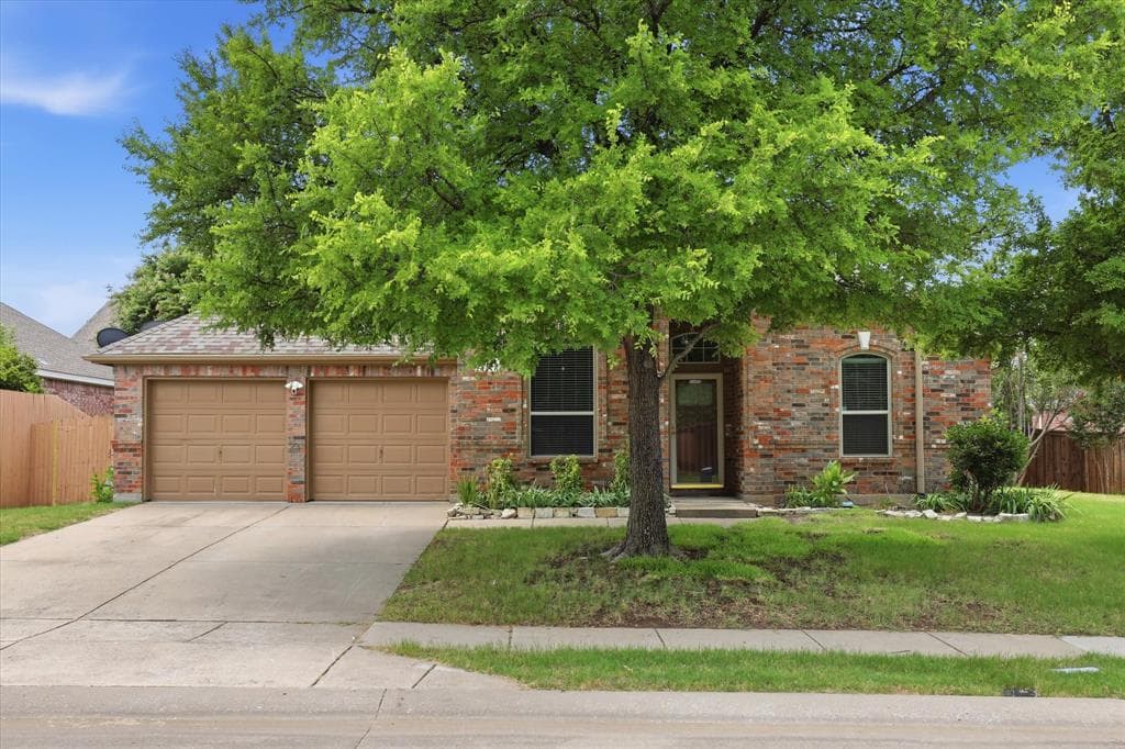751 Trail Dr