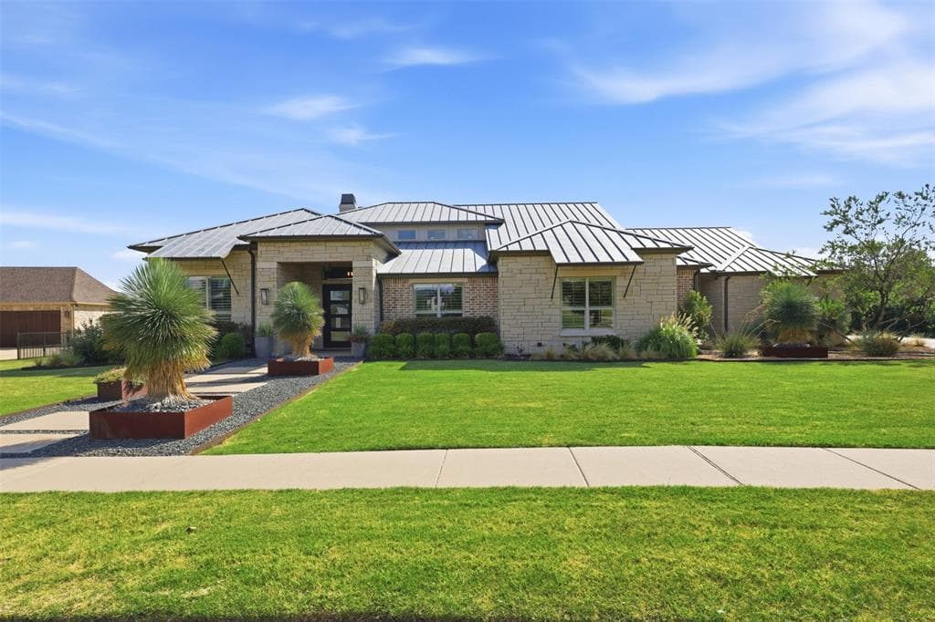 100 Brentwood Dr