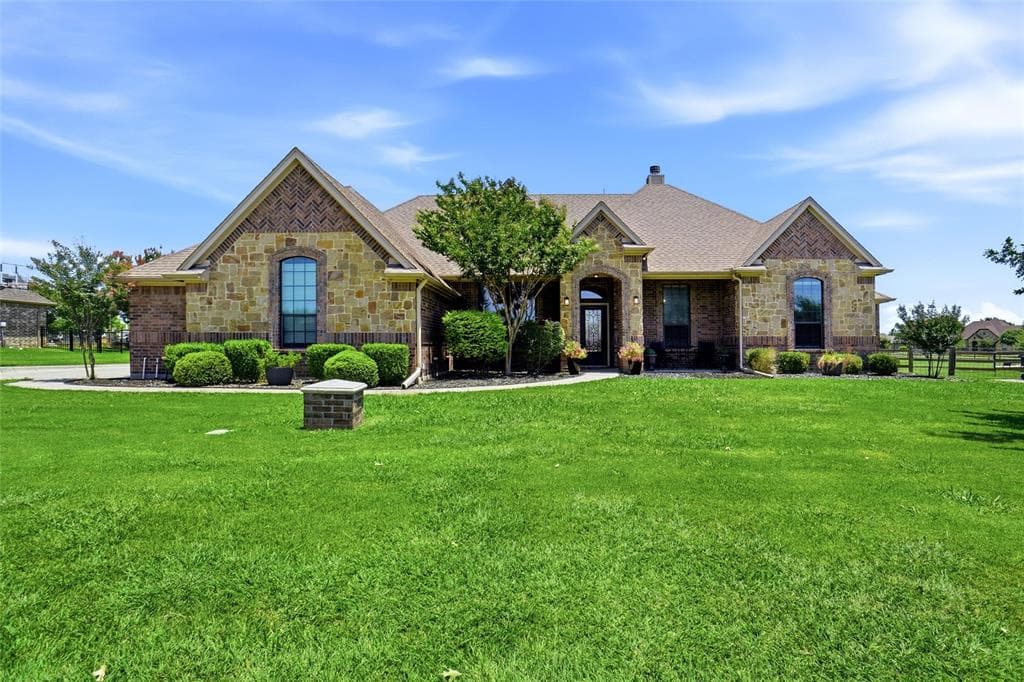 14216 Lucille Dr