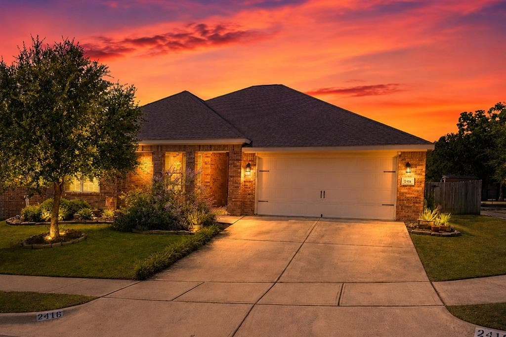 2416 Fall Leaf Ct