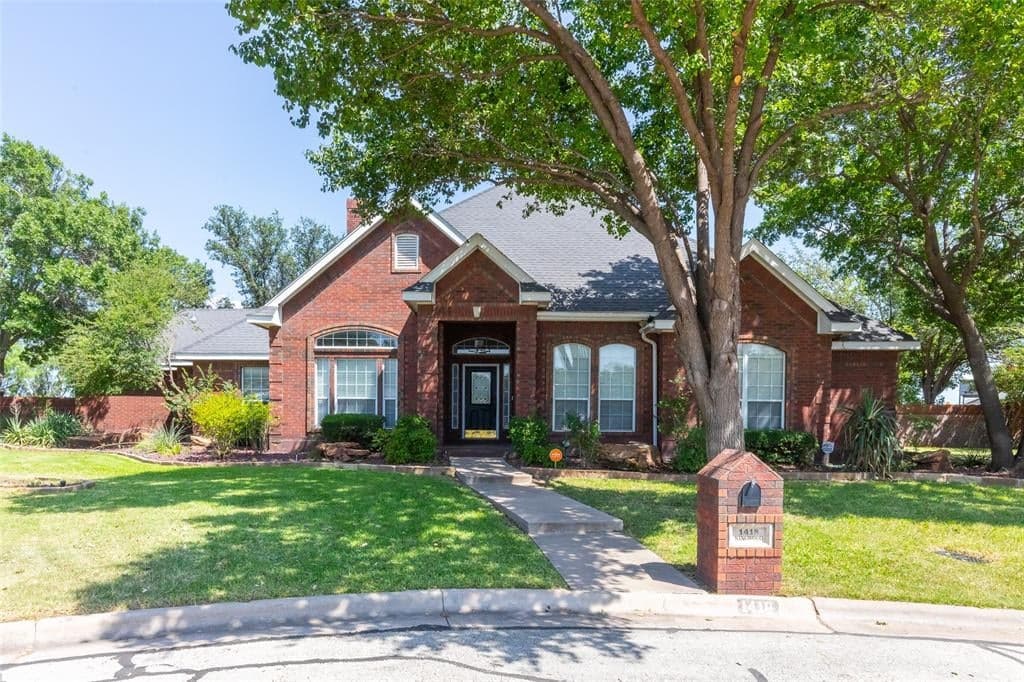 1418 Kingwood Cir