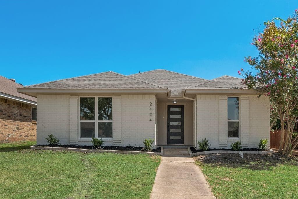 2404 Ridgestone Dr