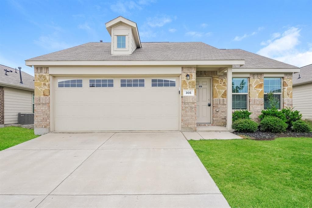 305 Anvil Dr