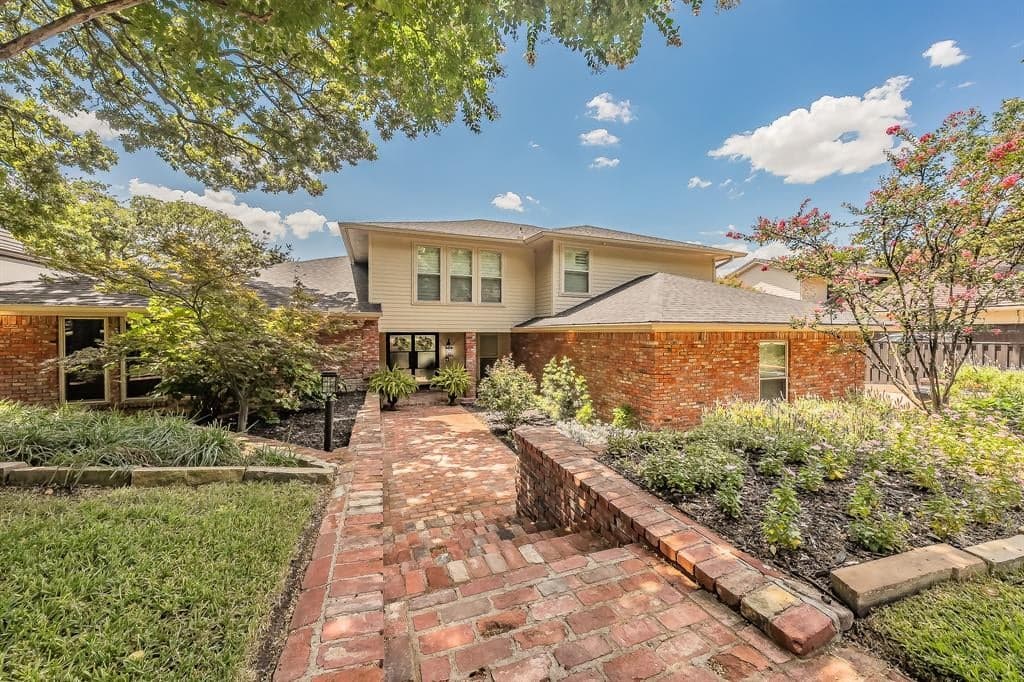 1406 Riverview Dr