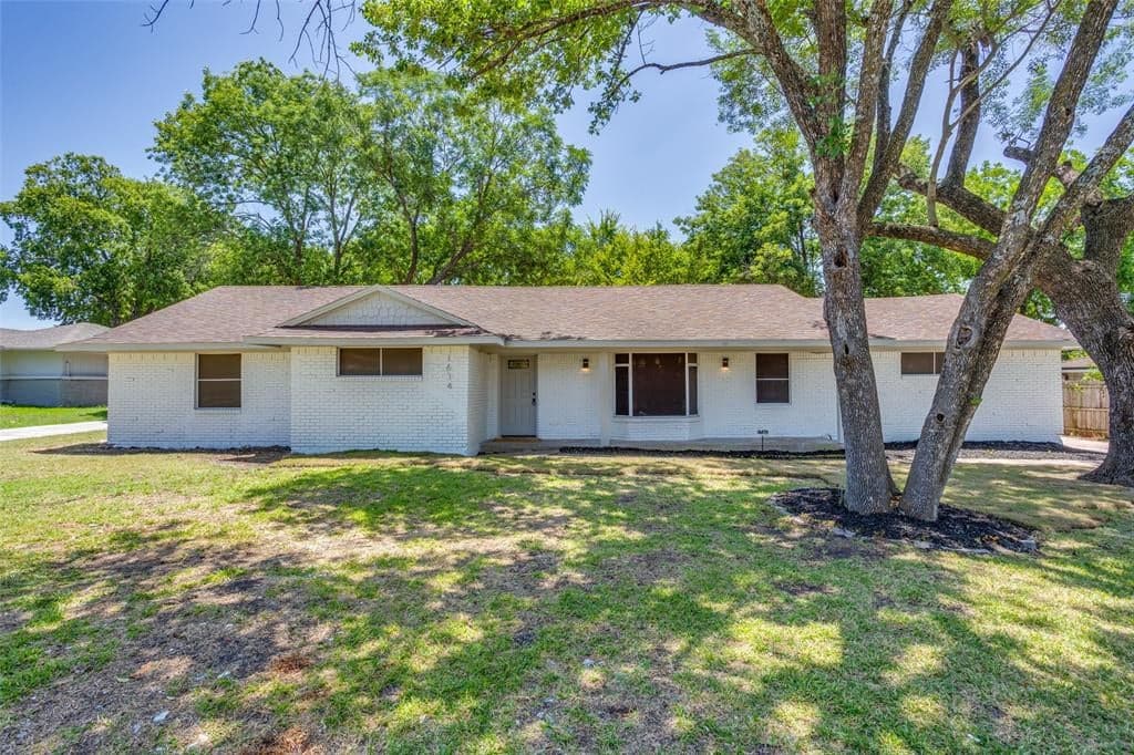 1614 Dakota Dr