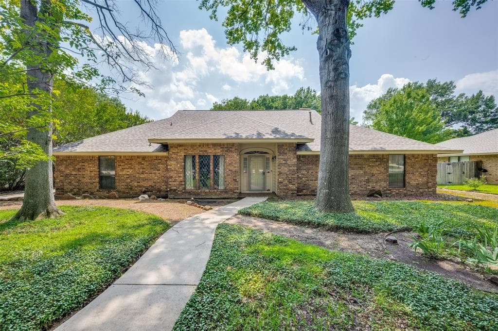 2144 Savannah Trl